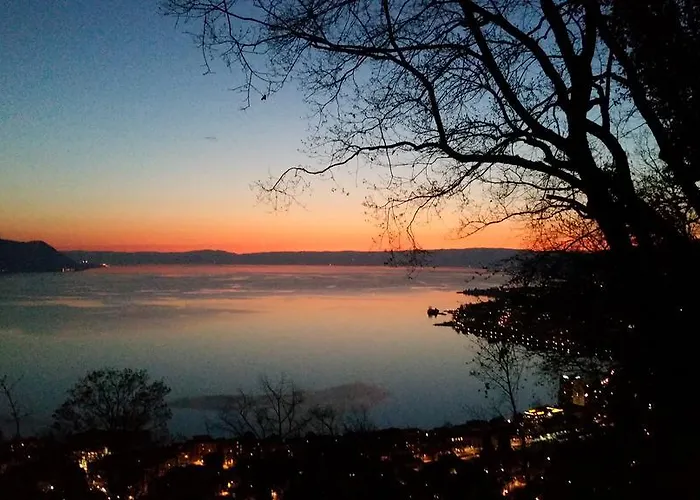 Belalp ベッド・アンド・ブレックファスト モントルー