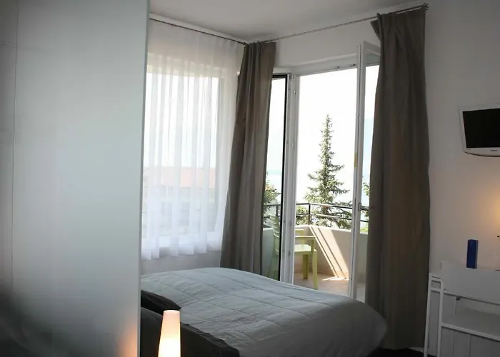 فندق مبيت وإفطار Belalp مونترو